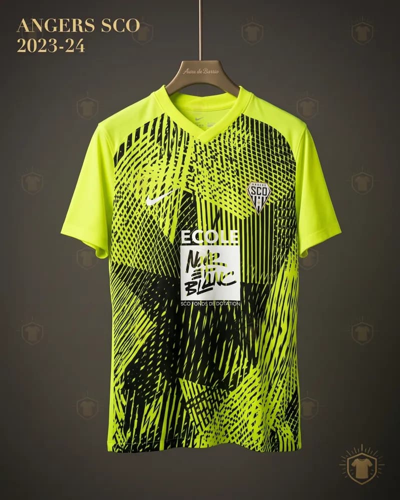 Camiseta tercera 2023–24 de Angers SCO (recreación)