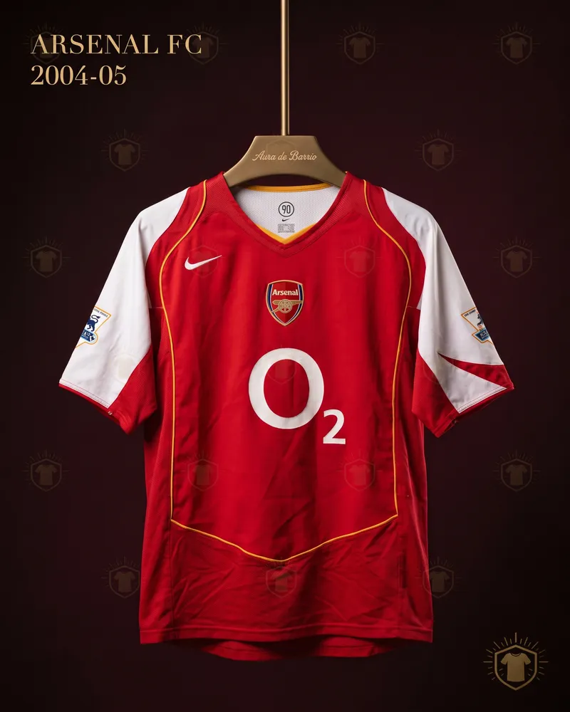 Camiseta local 2004–05 de Arsenal (recreación)