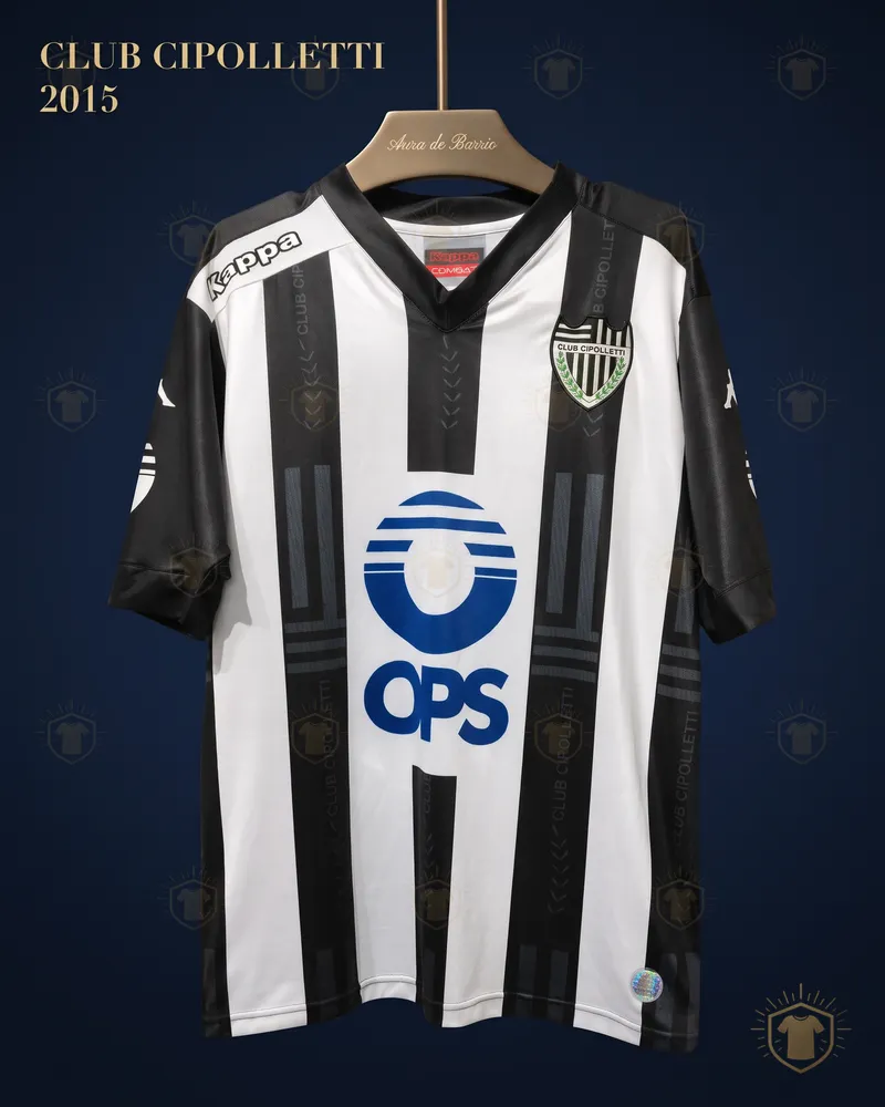 Camiseta local 2015 de Club Cipolletti (recreación)