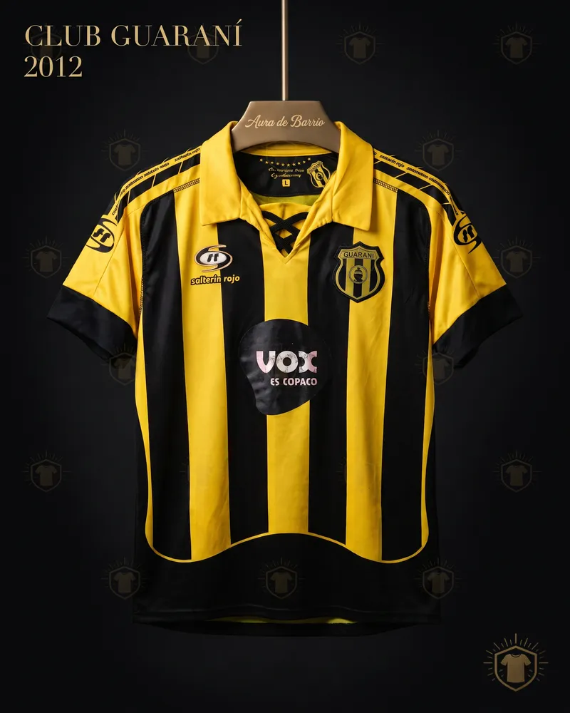 Camiseta local 2012 de Club Guarani (recreación)
