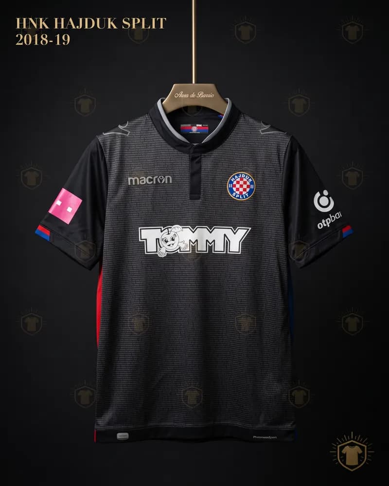Camiseta tercera 2018–19 de HNK Hajduk Split (recreación)
