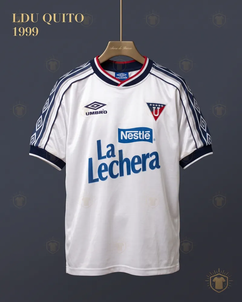 Camiseta local 1999 de Liga Deportiva Universitaria de Quito (recreación)