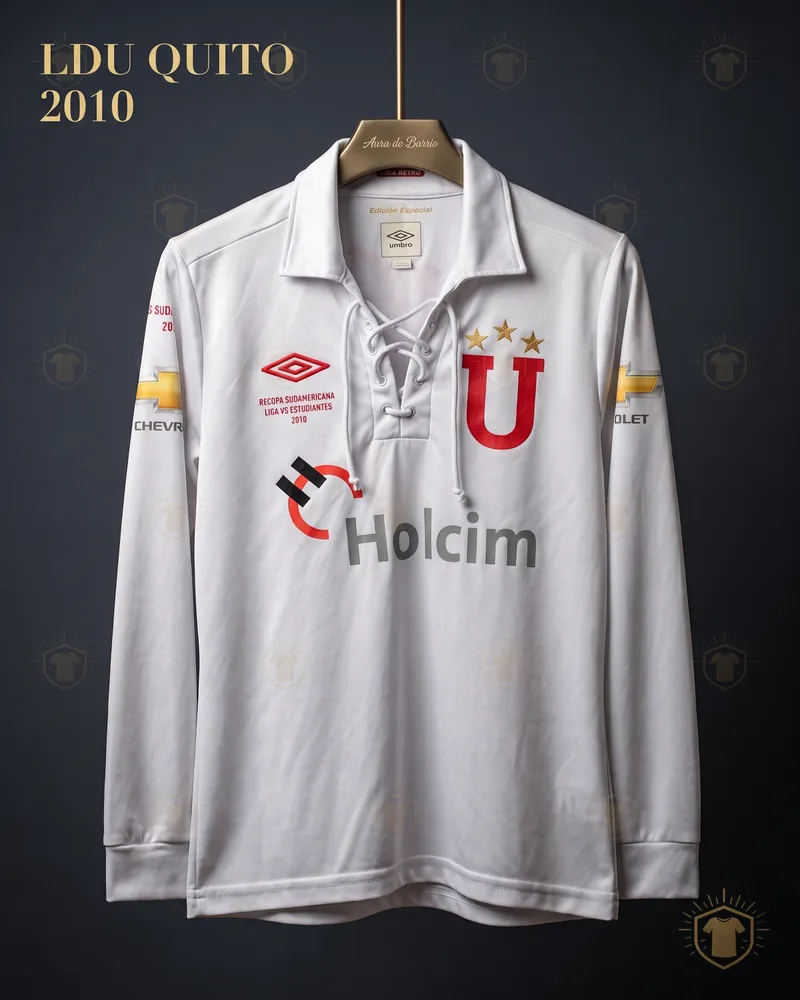 Camiseta especial 2010 de Liga Deportiva Universitaria de Quito (recreación)